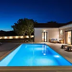Zen Holiday home