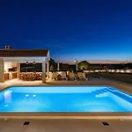 Zen Holiday home
